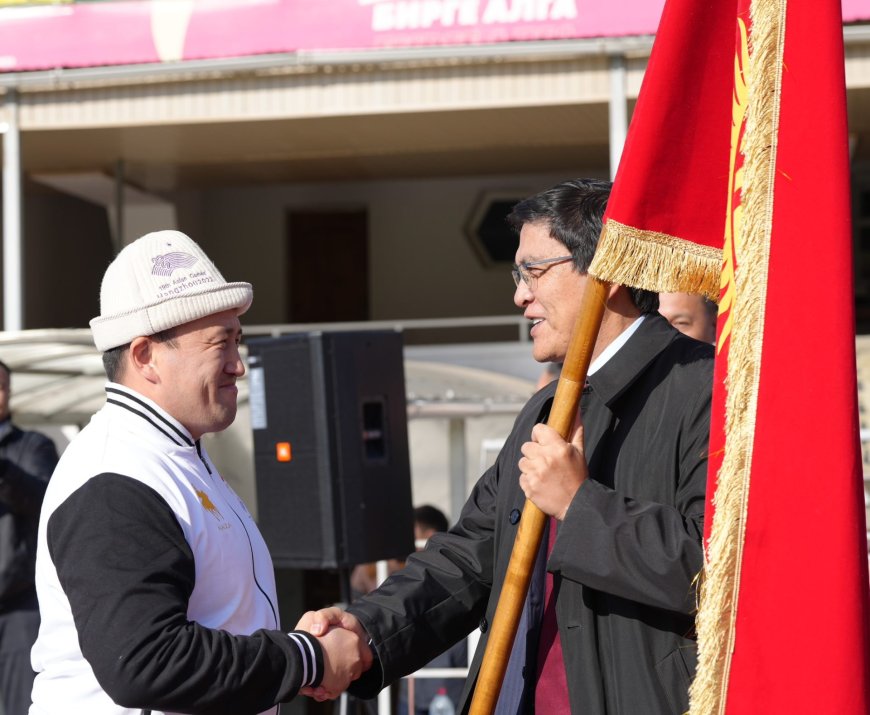 МинКаб Төрагасынын орун басары Эдиль Байсалов кыргызстандык спортчуларды 2023-жылкы Азия паралимпиада оюндарына узатты