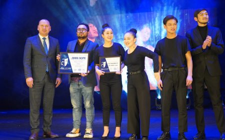 В Национальном драмтеатре имени Т.Абдумомунова 21 декабря завершился VIII международный театральный фестиваль студенческих спектаклей «Жаңы ысымдар».