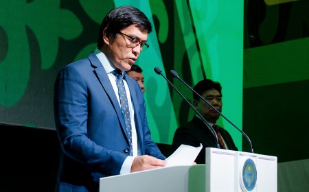 Заместитель Главы Кабмина Эдиль Байсалов принял участие в открытии чемпионата мира по бильярду