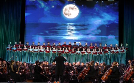Кыргыз Улуттук академиялык опера жана балет театрынын сахнасында 300 артист бир сахнада