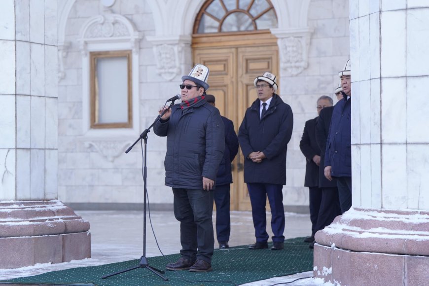 Кыргыз Республикасынын эл артисти, белгилүү опера ырчысы Талгарбек Жакшылыков акыркы сапарга узатылды