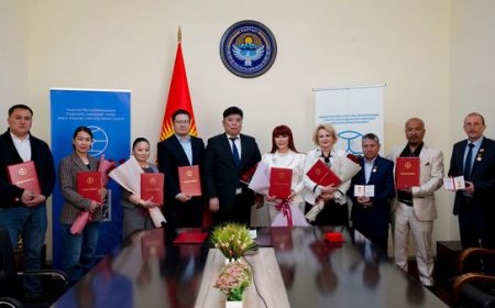 Маданият жана маалымат жаатында эмгектенген бир катар инсандар министрликтин ведомстволук сыйлыктарын алышты