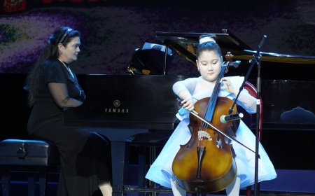 Эл аралык балдар күнүндө  Мукаш Абдраев атындагы Республикалык атайын музыкалык орто мектеп-интернаты “Өнөр булагы” аттуу отчёттук-концерт тартуулады