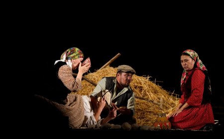 Кыргыздрама театры «Саманчынын жолу» спектакли менен Өзбекстанда