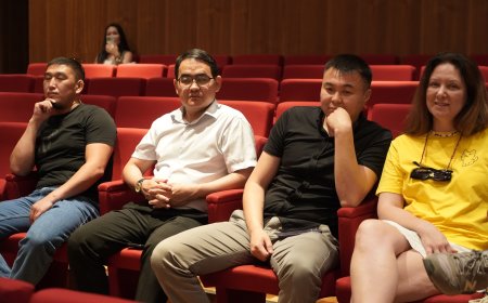 “Манасчы” жана “Жети уруу, жети ата” аттуу даректүү тасмалардын жабык көрсөтүүсү болду