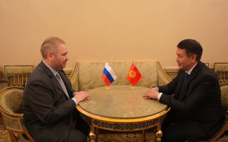 Кыргыз Республикасынын Маданият, маалымат, спорт жана жаштар саясаты министринин орун басары Тимурлан Ажымалиев, Россия Федерациясынын маданият министринин орун басары Андрей Малышев менен эки тараптуу жолугушуу өткөрдү