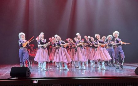Кыргызстандын искусство чеберлеринин концерти Санкт-Петербургда