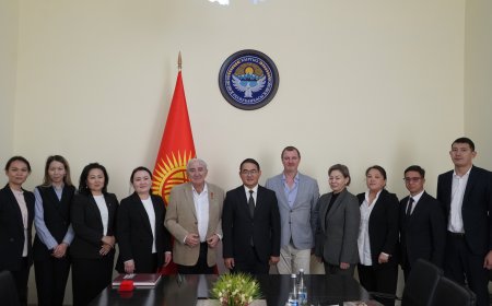 Чынгыз Эсенгул уулу обсудил вопросы культурного развития с Михаилом Казиником