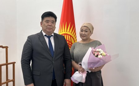 Алтынбек Максутов принял Бегимай Турусбекову, участвующую в российском вокальном шоу «Царица»