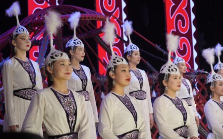 Театрализованный концерт в честь делегатов III Народного Курултая состоялся в Бишкеке