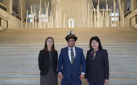 Гульбара Абдыкалыкова встретилась с делегацией Института культуры Организации экономического сотрудничества (ОЭС) во главе с Президентом Института доктором Саад С. Хан