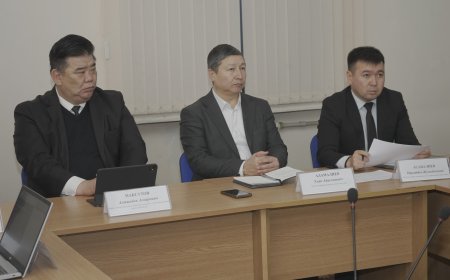 Алтынбек Максутов принял участие в круглом столе, посвящённом развитию кино и языковой политики Кыргызстана