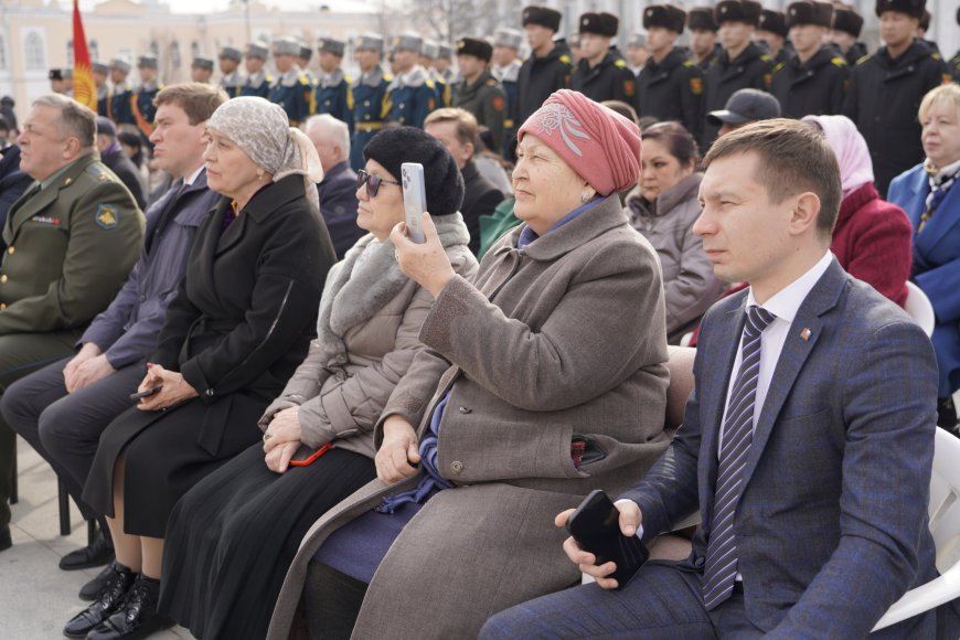 Брест чебинен, Хатындан жана Дубосеково кесилишинен алынып келинген топурак салынган капсула Улуттук тарых музейине тапшырылды