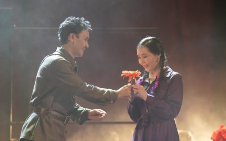 В Бишкеке состоялась премьера спектакля «Акыркы кат»