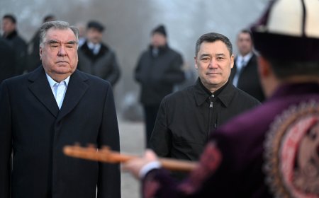 Президент Садыр Жапаров и Президент Таджикистана Эмомали Рахмон ознакомились с этнокультурной программой в природном парке «Ала-Арча»