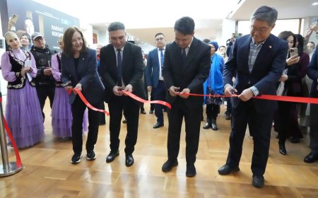 В Бишкеке прошла выставка «Пантон счастья»