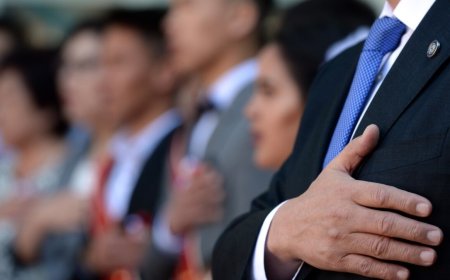 Жаңы редакциядагы Кыргыз Республикасынын Мамлекеттик гимнинин долбоорун тандоо боюнча комиссия кайрадан сынак өткөрүү боюнча сунуш берүү чечимин кабыл алды