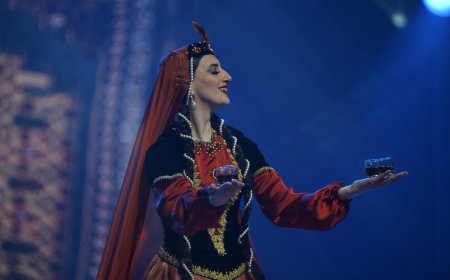 В Бишкеке состоялся гала-концерт мастеров азербайджанского искусства