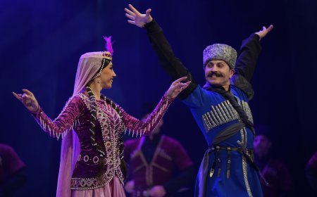 В театре оперы и балета состоялся концерт Азербайджанского государственного ансамбля танца