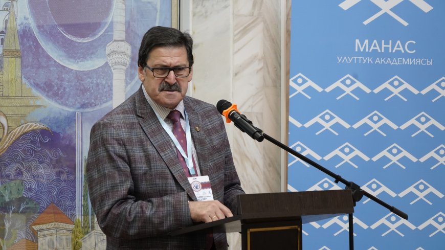 В Бишкеке проходит международный симпозиум эпосоведов