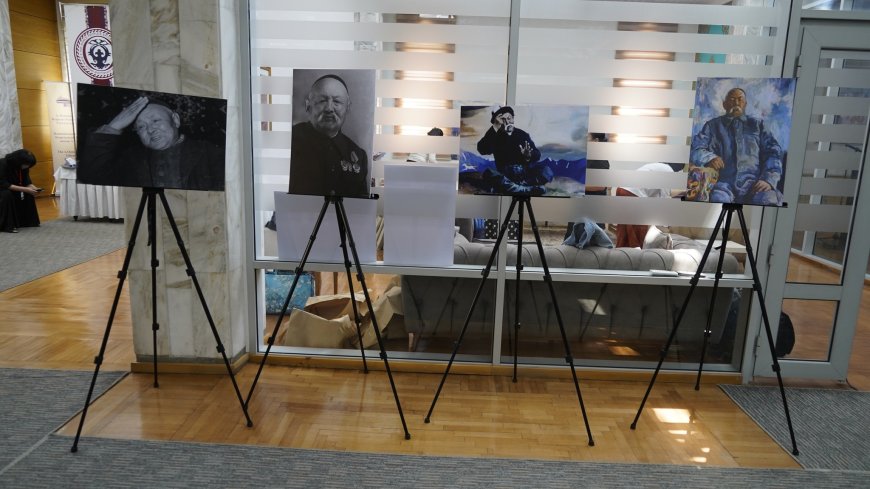 В Бишкеке проходит международный симпозиум эпосоведов