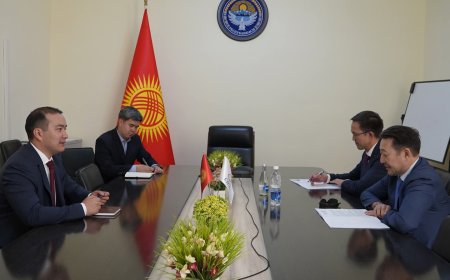 Марат Тагаев встретился с генеральным секретарем Совета по взаимодействию и мерам доверия в Азии Кайратом Сарыбаем