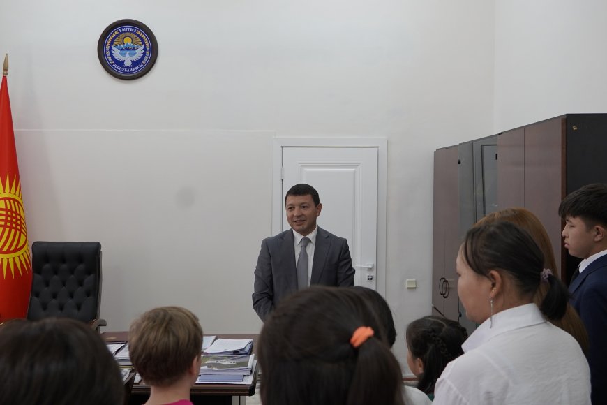 Министр культуры встретился с представителями молодого поколения