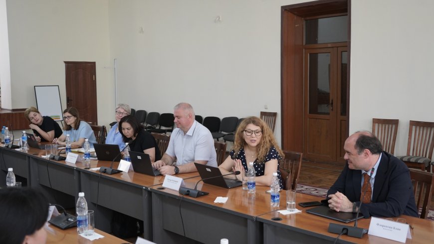 Союзбек Надырбеков встретился с представителями Всемирного банка