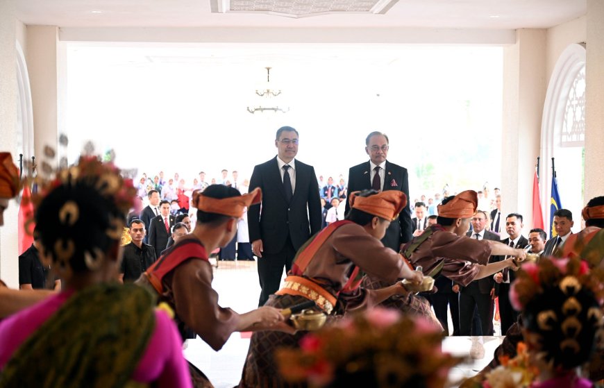 По итогам переговоров Президента Садыра Жапарова и Премьер-министра Малайзии Анвара Ибрагима подписан ряд документов