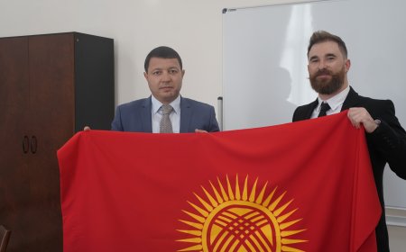 МИРБЕК МАМБЕТАЛИЕВ ЭЛ АРАЛЫК СЫНАККА КАТЫША ТУРГАН РОК ТОБУНУН ӨКҮЛҮН КАБЫЛ АЛДЫ