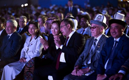 ПРЕЗИДЕНТ САДЫР ЖАПАРОВ ПРИНЯЛ УЧАСТИЕ В ГАЛА-КОНЦЕРТЕ, ПРИУРОЧЕННОМ К 34-Й ГОДОВЩИНЕ НЕЗАВИСИМОСТИ КЫРГЫЗСКОЙ РЕСПУБЛИКИ В ДЖАЛАЛ-АБАДЕ