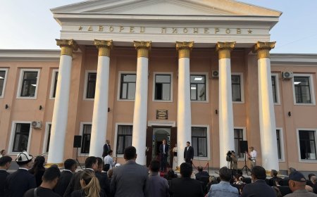 ГОСУДАРСТВЕННЫЙ ТЕАТР ЮНЫХ ЗРИТЕЛЕЙ ИМЕНИ Б. КЫДЫКЕЕВОЙ ЗАСИЯЛ ПО-НОВОМУ