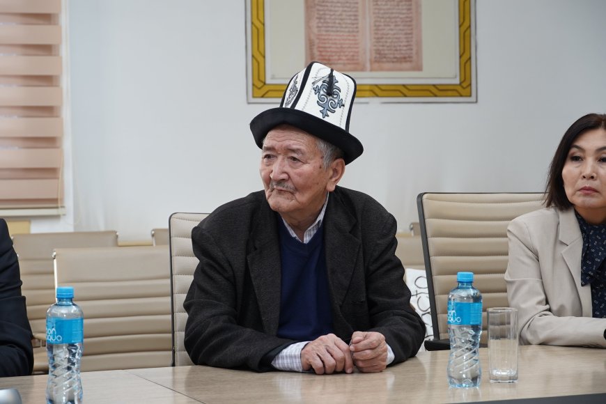 «КЫРГЫЗ – КЫТАЙ МАДАНИЙ БАЙЛАНЫШТАРЫ МАНАС ЭПОСУНУН МИСАЛЫНДА» АТТУУ КЕРЕГЕ КЕҢЕШ ӨТТҮ